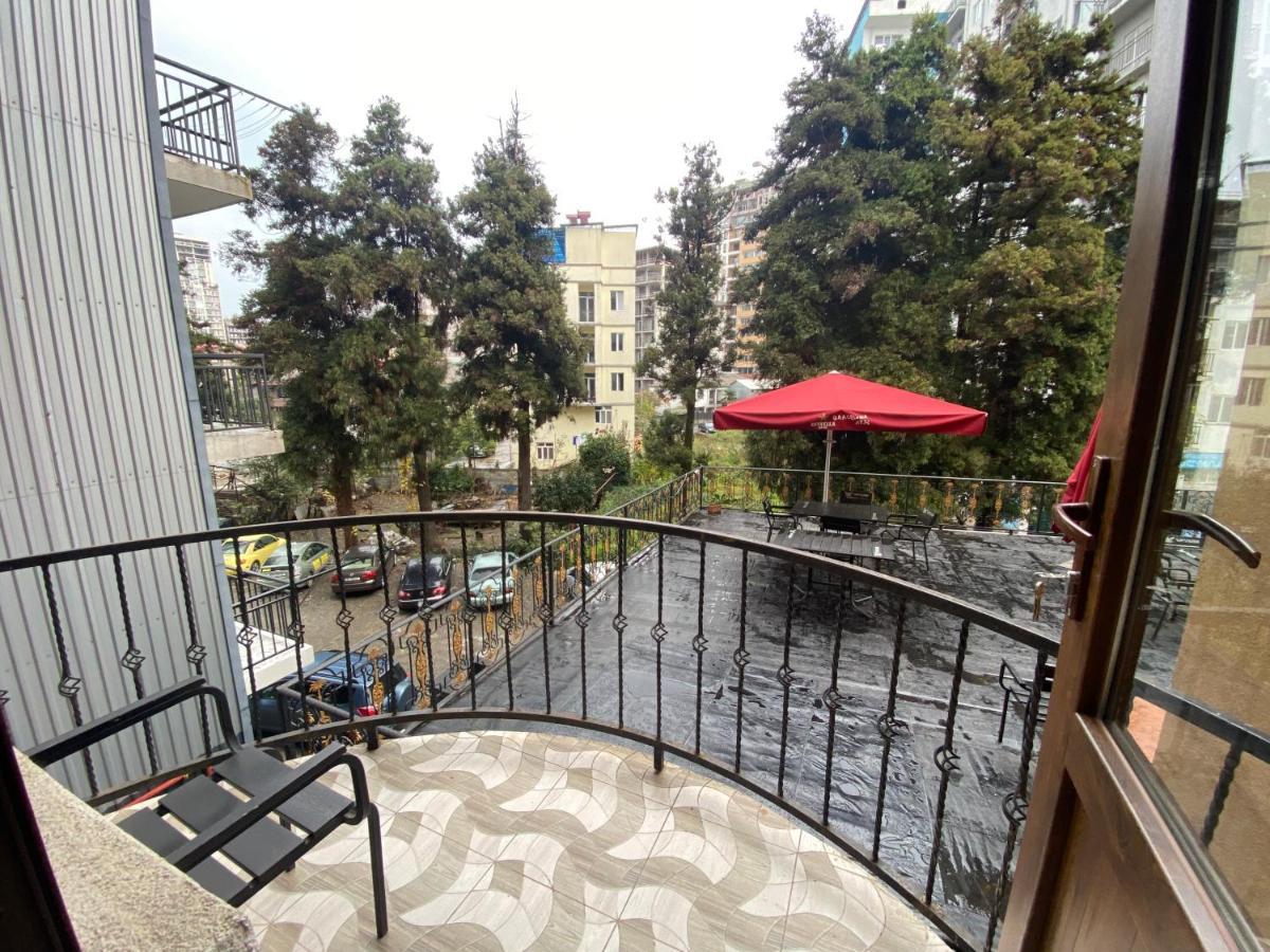 Hotel My Rose Batumi Exterior photo