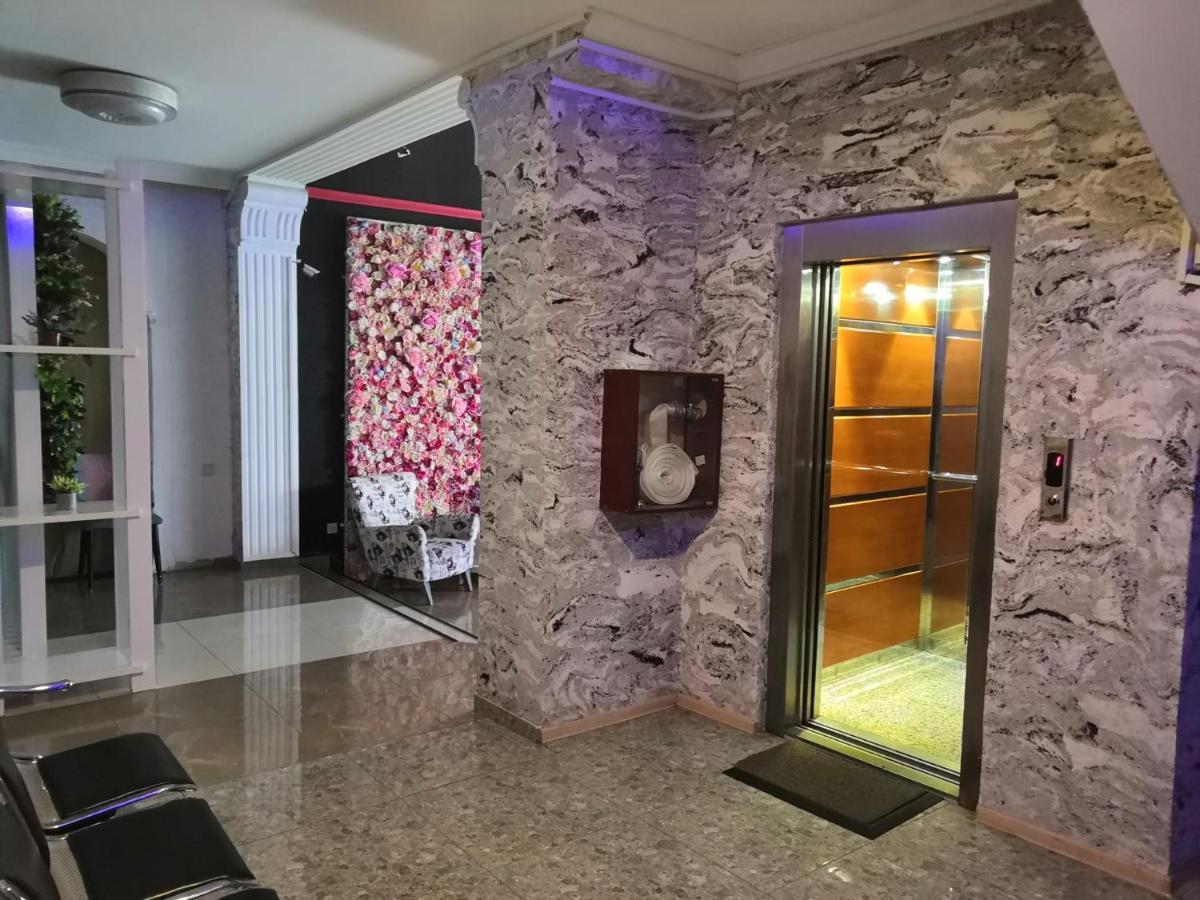 Hotel My Rose Batumi Exterior photo